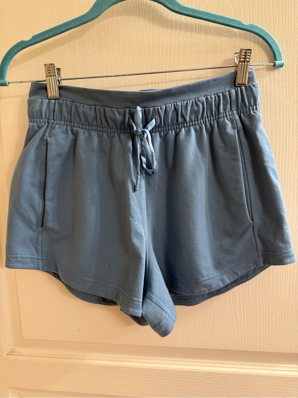 Lululemon Women's Blue Drawstring Lounge Shorts